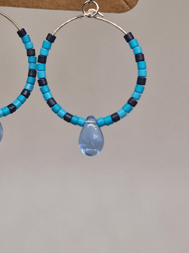 Créoles bleues et argentées